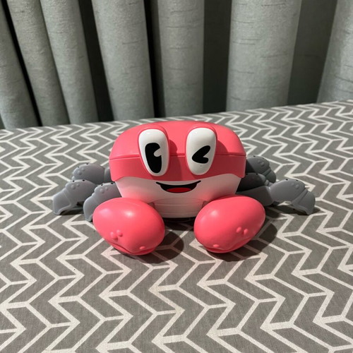 Walking Crab Baby Toy like new with sound and colors
