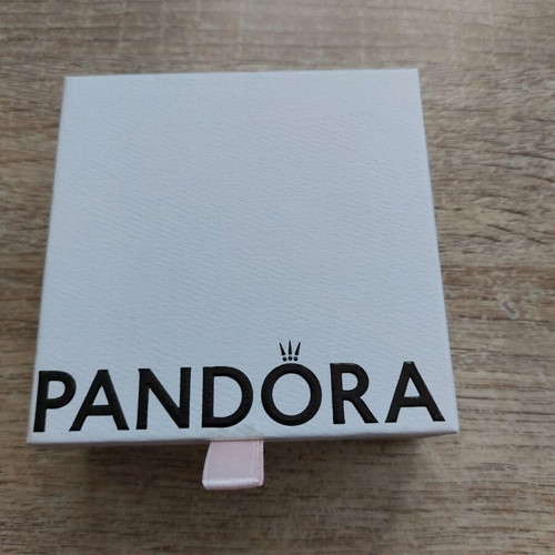 Pandora 925 silver bracelet with cubic zirconia new in box