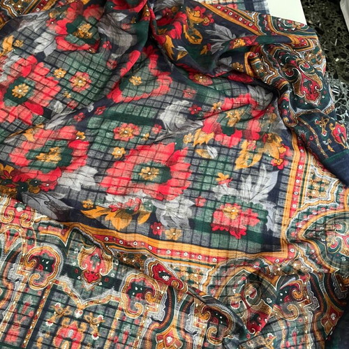 Scarf like new with colorful Paisley pattern and fringes