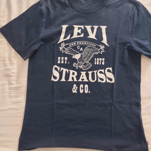 Levi's navy blue graphic T-shirt, size M
