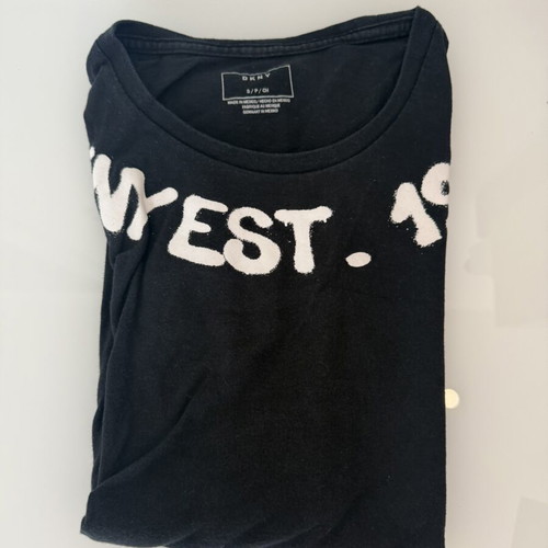 DKNY woman tshirt used, small size, black, 100% cotton