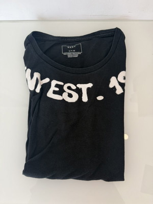 DKNY woman tshirt used, small size, black, 100% cotton