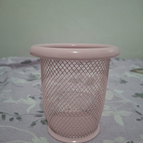 Pencil holder, pink