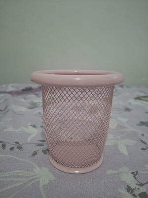 Pencil holder, pink