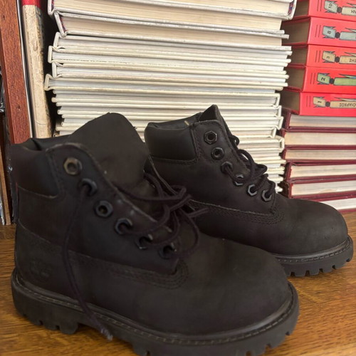 Timberland kids boots size 26 like new