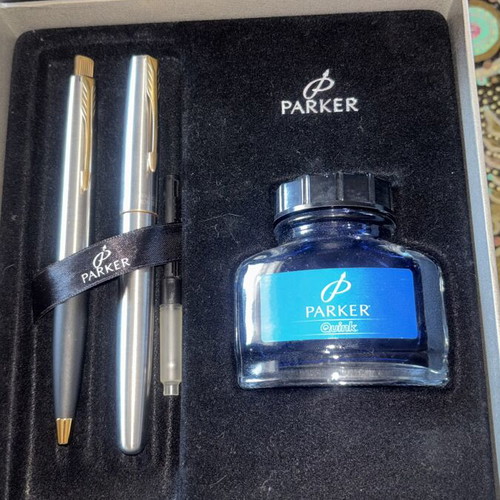 Parker set with pen, fountain pen, and Quink ink bottle new