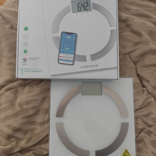 Medisana BS 444 Connect scale like new with app connection