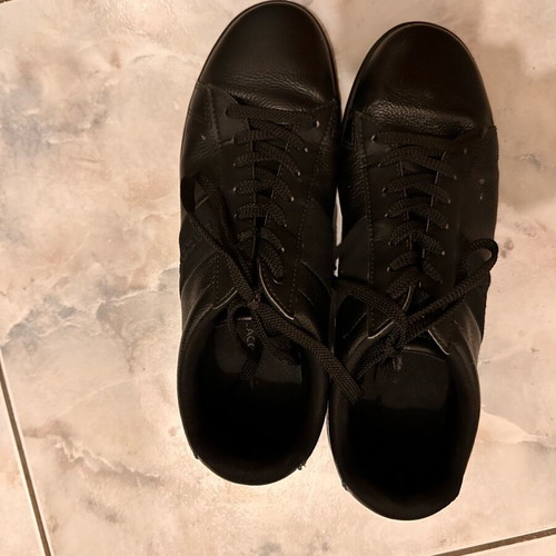 Lacoste men's shoe black like new, size 43