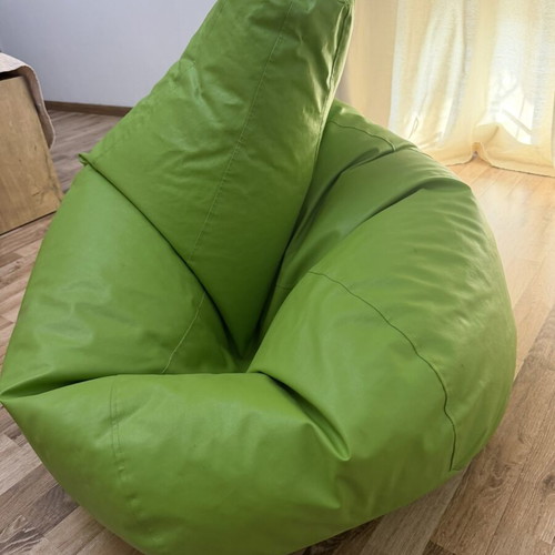 Pouf stool used