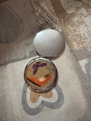 Compact mirror like new, unused