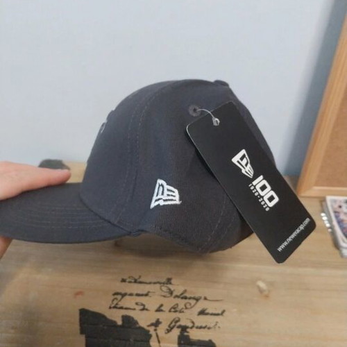 New Era cap new, black and gray