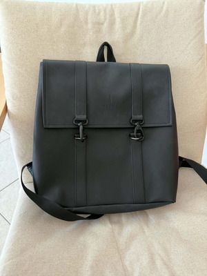 Rains backpack like new, black