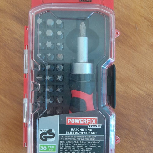 Powerfix ratcheting screwdriver set 38 pieces like new