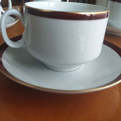 Ionia Bordeaux & Gold set of 4 cups and saucers like new