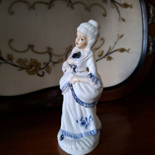 Vintage figurine