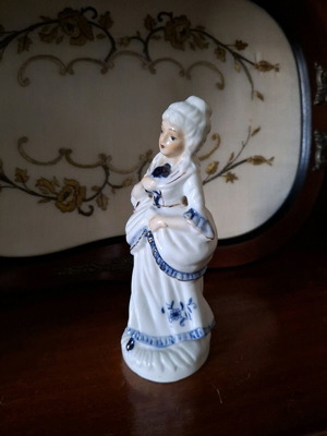 Vintage figurine