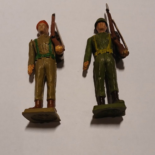 Athina toy soldiers infantry used, broken bayonet tip