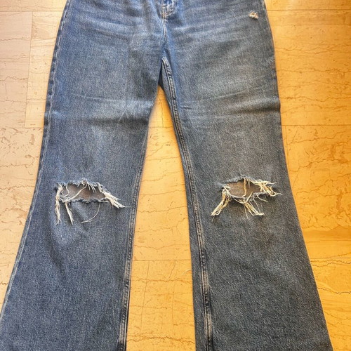 Bershka flare jeans with rips like new, blue size 40