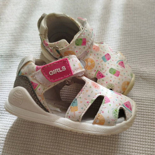 Smart Kids sandals size 20 used with ice cream design