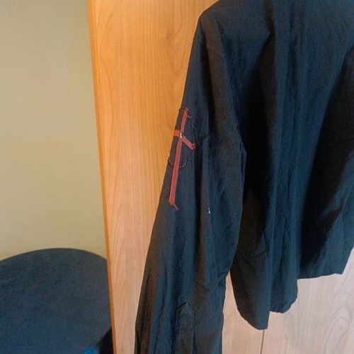 Endeson Fashion men's shirt like new, size M, black orange