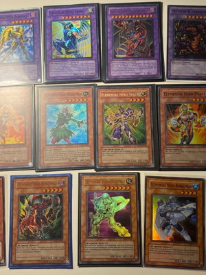 Yugioh συλλογή σαν καινούργια, 15 κάρτες με 2 ιαπωνικές