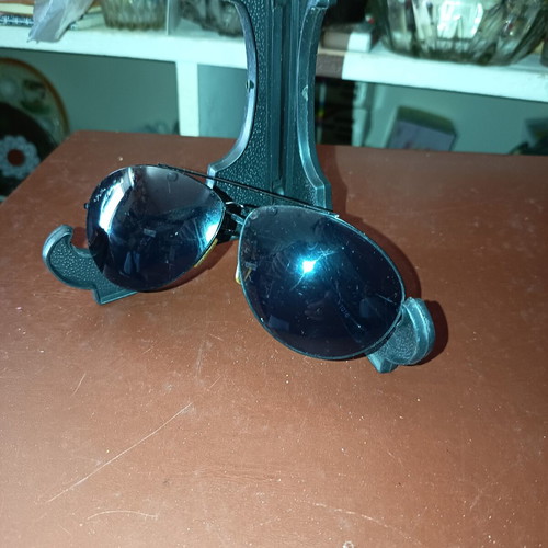 Ray Ban men's sunglasses used, black, needs lens replacement