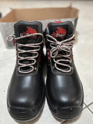 U Power safety boots new for work
