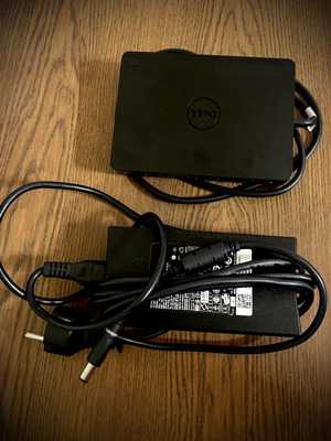 Dell WD15 Docking Station with Genuine Power Adapter like new