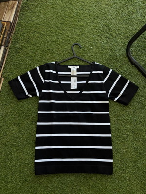 Mango striped short-sleeve shirt like new, size M/S, black and white