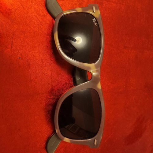 Ray-Ban Wayfarer Rare Prints sunglasses like new, multicolor
