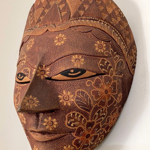 Wooden Batik Handmade Wall Mask with Flowers Indonesian Style like new