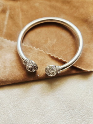 Silver bracelet 950 with sparkling stones