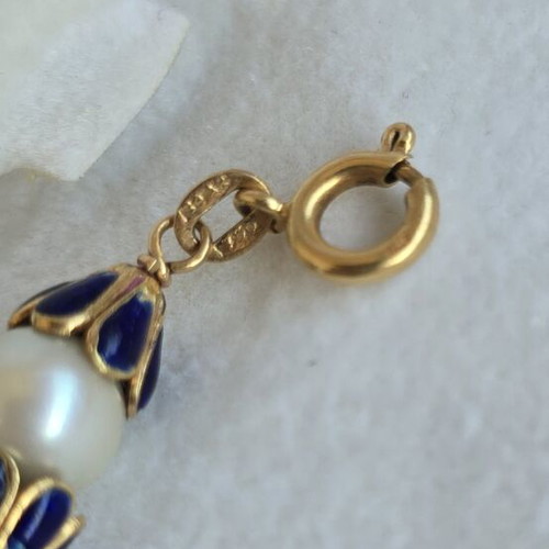 18K gold bracelet with white pearls and royal blue enamel