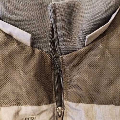 Admiral gray sleeveless jacket with detachable hood like new