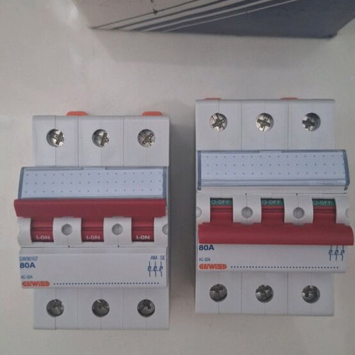 Gewiss GW96167 3P 80A disconnector switch new, 2 pieces