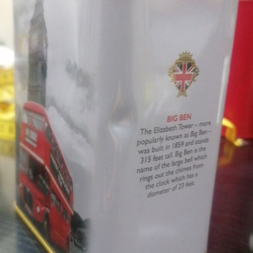 Empty metal tin from London like new