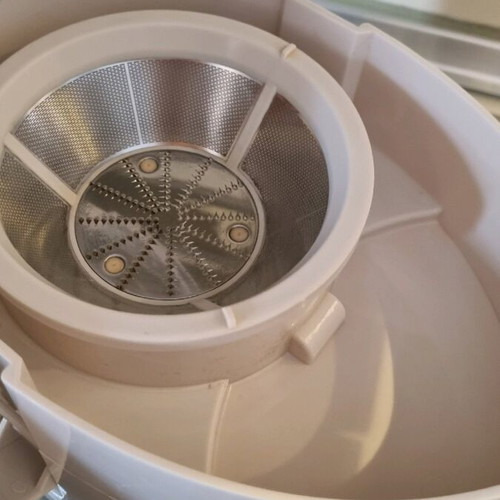 Sitram juicer used, model AE2355, 300w