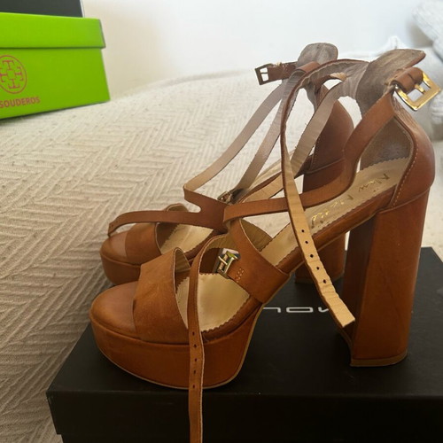 New Matic leather high-heeled sandals tan like new