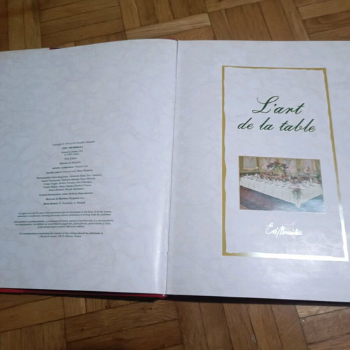 L'art De La Table Evi Minaidis like new