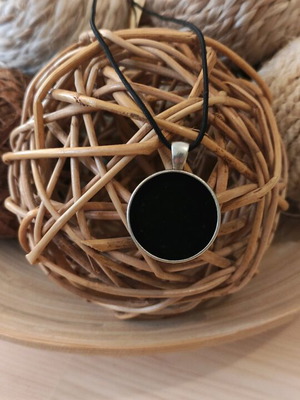 Pendant new black brass with liquid enamel