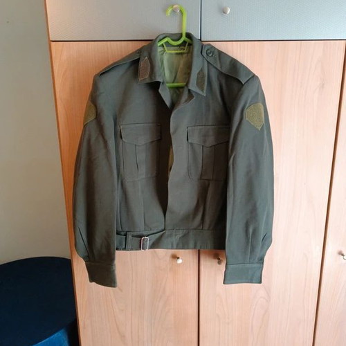 ES 8b uniform used, waist 42 trousers, jacket M