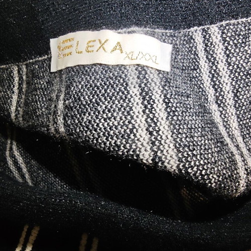 Thick women's skirt new, sizes XL and XXL