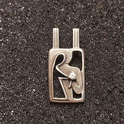 Silver pendant vintage used with phianite stone
