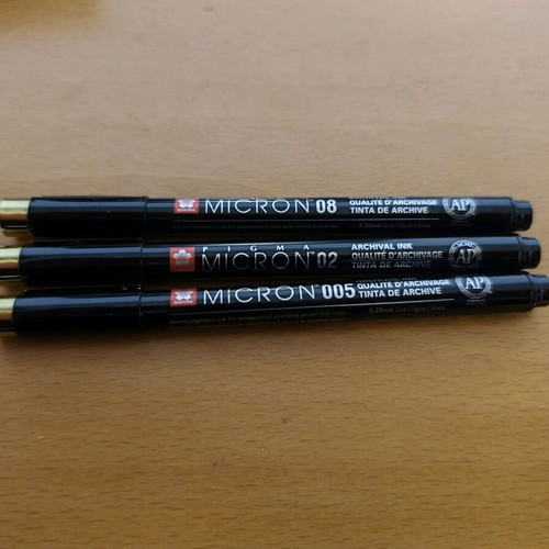Sakura Pigma Gold Set 3 pens with leather case, unused