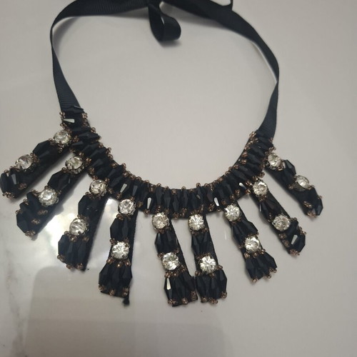 Elegant women's necklace vintage style with strass like new, black