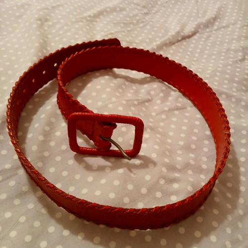 Women’s belt like new, 95cm, deep red