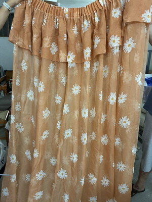 Curtain and matching tablecloth set orange with daisies like new