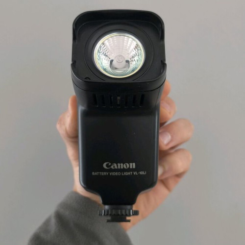 Canon VL-10Li video light like new