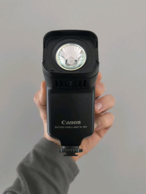 Canon VL-10Li video light like new