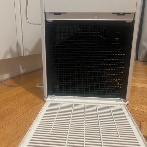 Daikin air purifier with Streamer technology like new